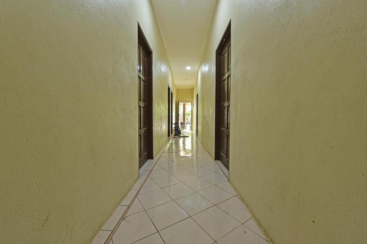 Oyo 90596 Casaria Inn Paka Exterior photo